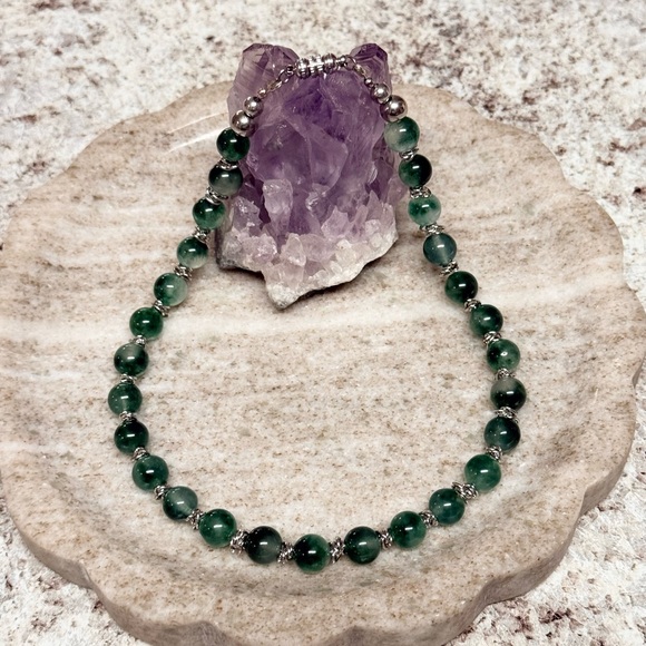 Green Jade Stone Collar Necklace With Silver Accents - Picture 7 of 7